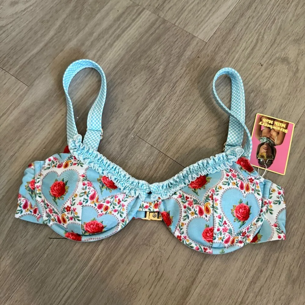 NEW Strawberry Milk Mob Bikini Top Size Medium Color Blue White Red - Image 2