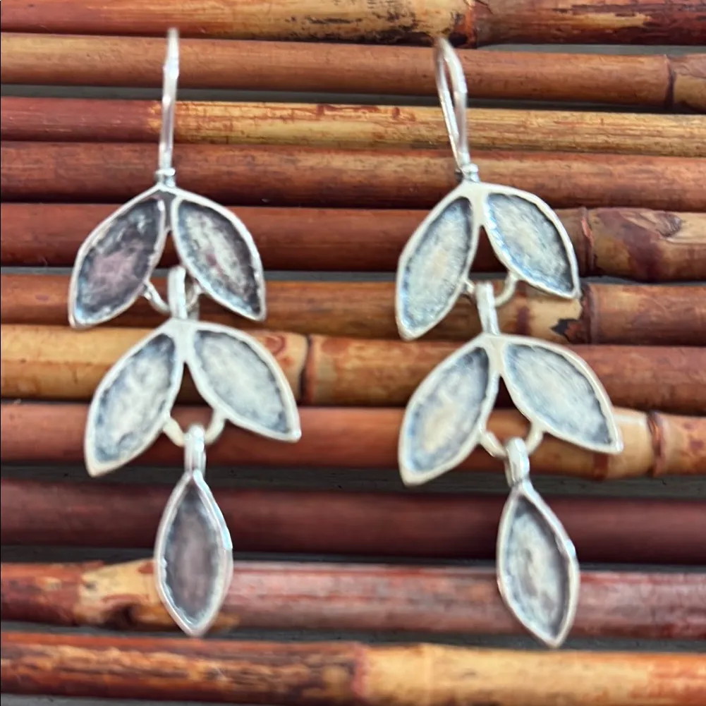 Silpada Sterling Silver Leaf Design Earrings Dangle - Image 2