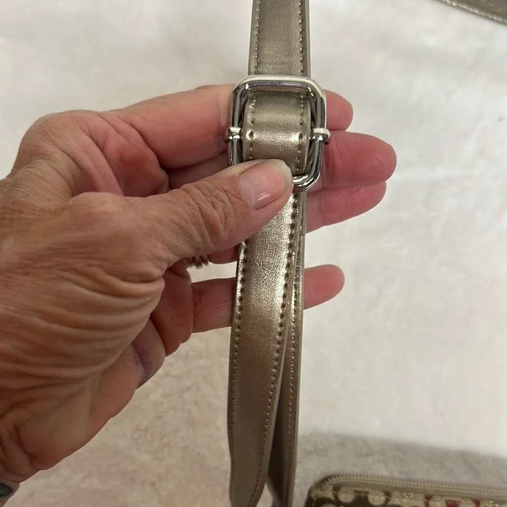 Kim Rogers Brown and Red Crossbody Bag with Geometric Pattern - Image 5