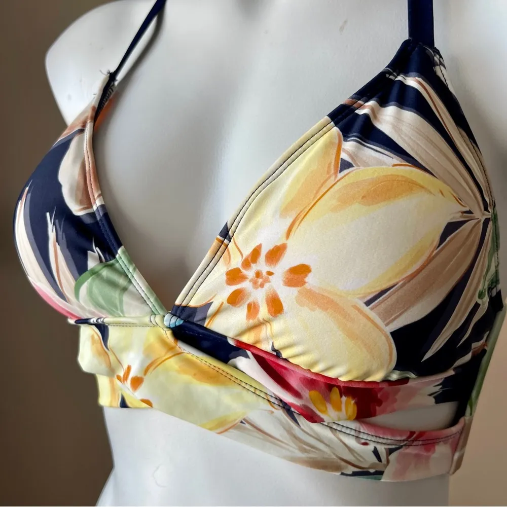 KONA SOL | Floral Halter Bikini Top Sz M - Image 2