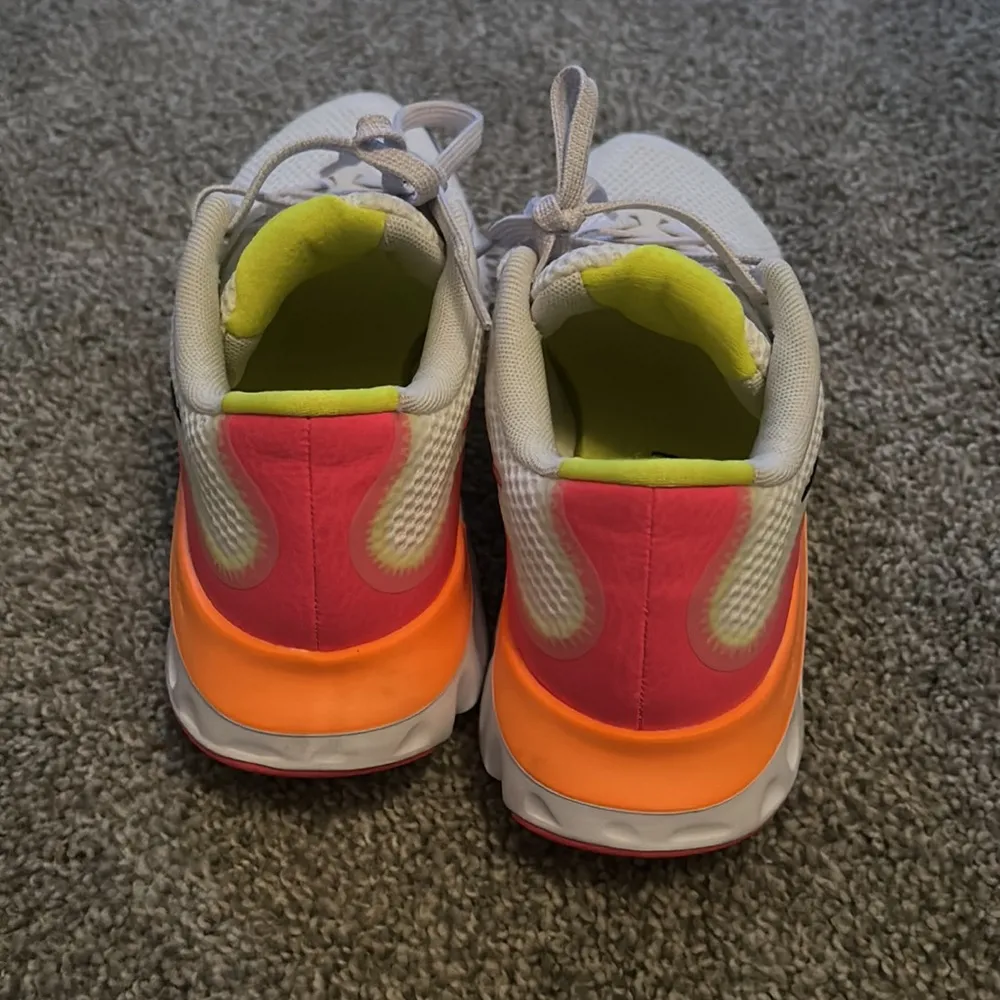 Nike Renew Running Shoes Neon Orange & Pink 6.5 - Image 2