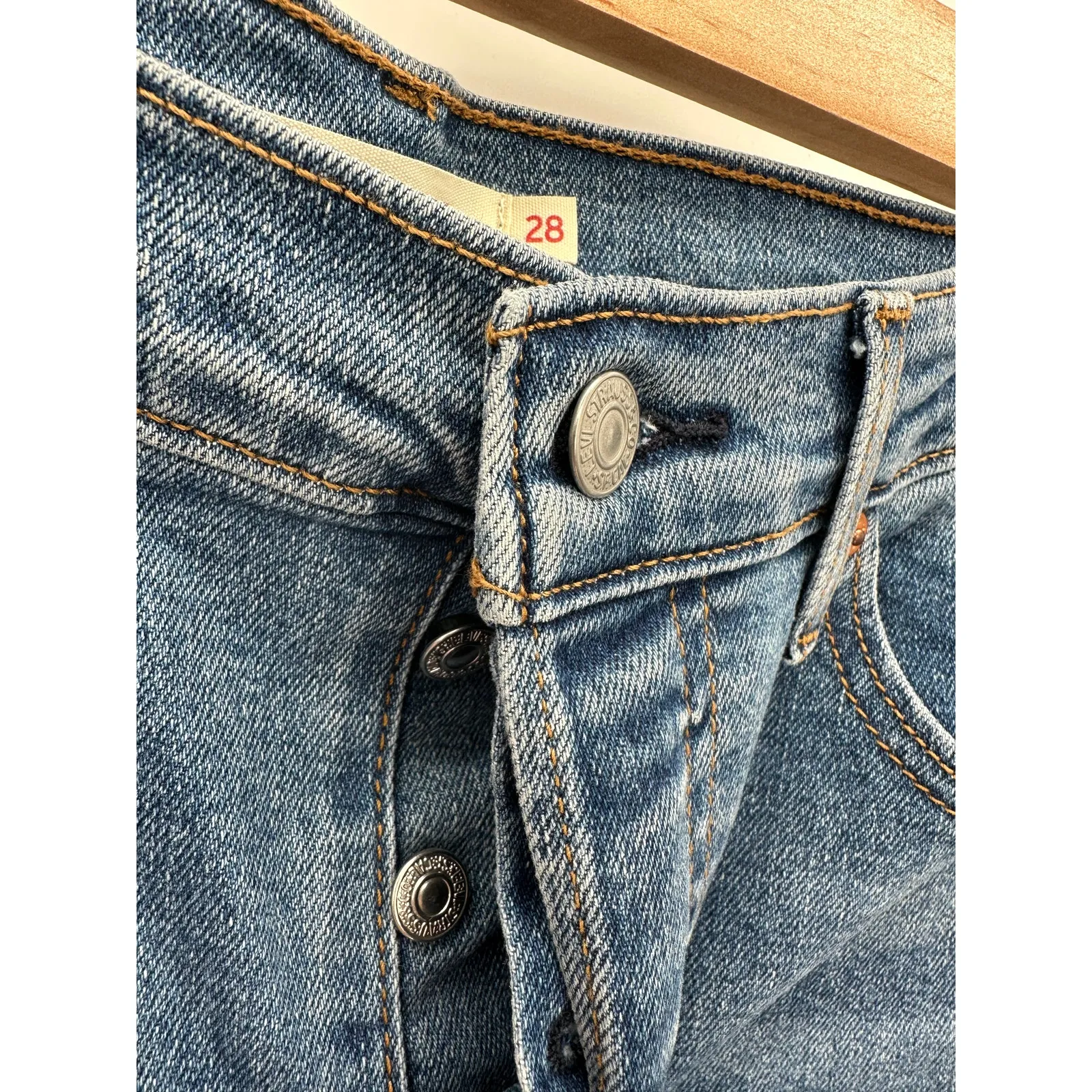 Levi's‎ Womens Size 28 NWOT Medium Wash Wedgie Straight Denim Jeans Stretch - Image 5