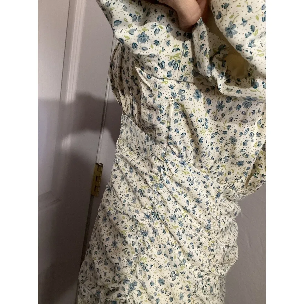 Lulu’s Sweetheart Neck Cinched Floral Short Sleeve Mini Dress Blue Size M - Image 5