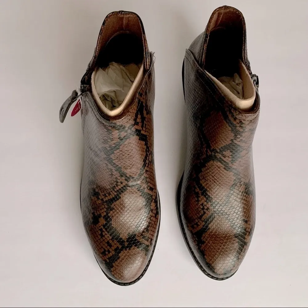 SO  Ankle Boots Brown Size 8 - Image 3