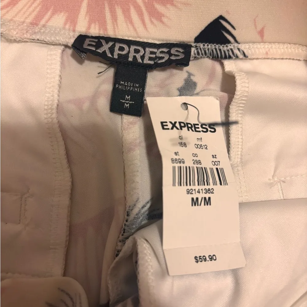 NWT  Women’s Pants Size M Pink Black Floral Tropical Print - Image 3