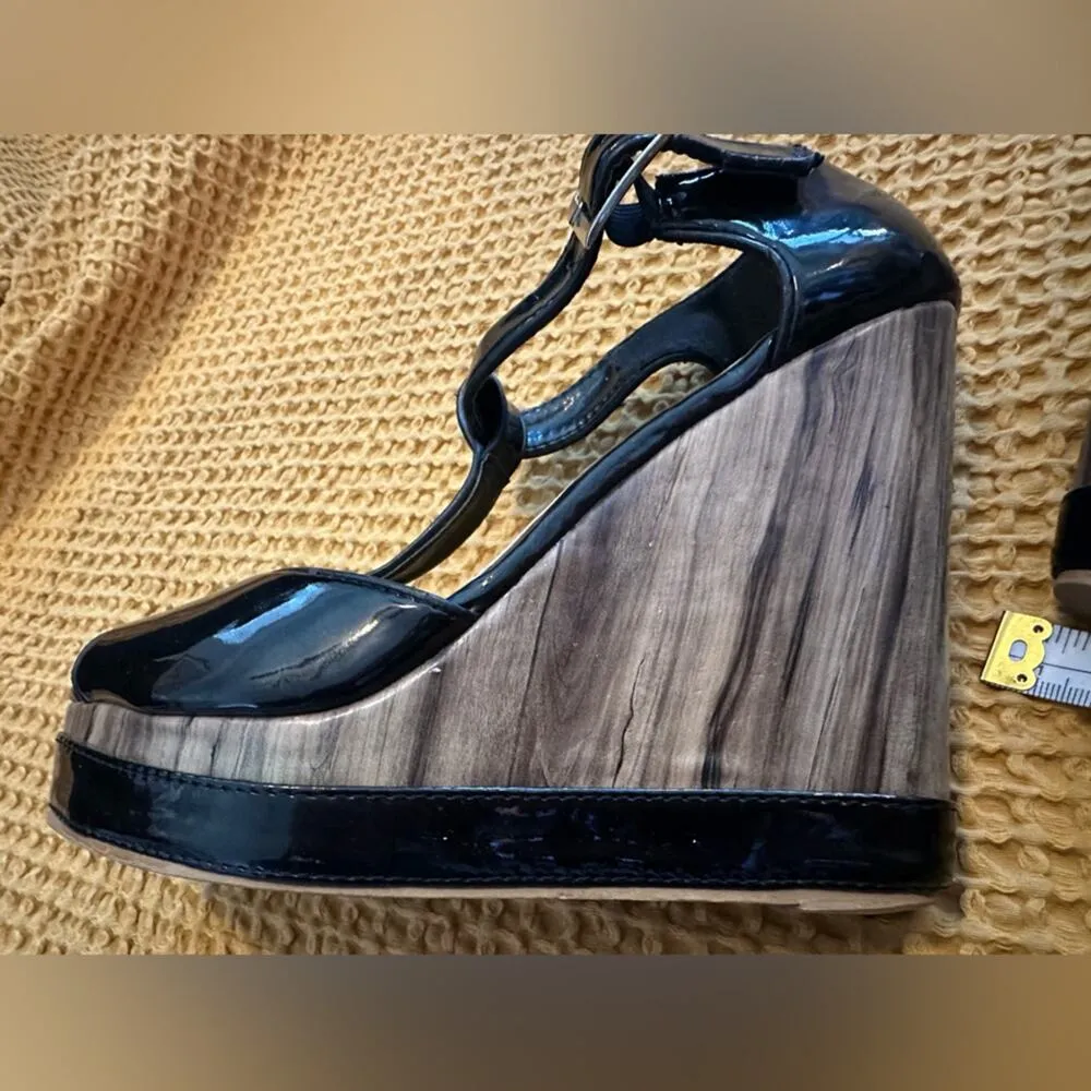 Black Patent Leather Faux Wood Grain Peep Toe SZ.8. High heel Wedge 5" Italian - Image 4