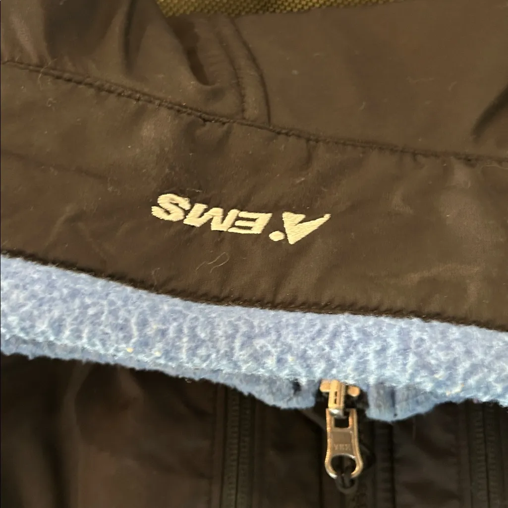 Eastern mountain Sports Gor Tex Women's Ski Jacket - Image 9