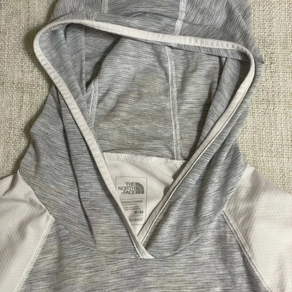 The North Face Women’s Long Sleeve Hooded T-Shirt - Image 8