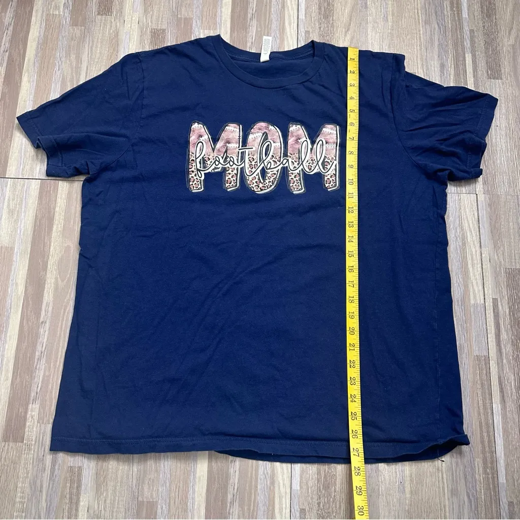 Women's Navy Blue "Football Mom" Graphic Shirt Size XXL - Image 4