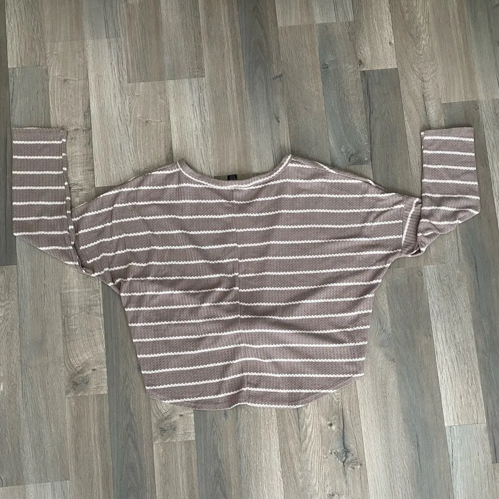 Womens Shirt Long Sleeve Tan White Top V Neck Knot Tie Size XL  LightWT - Image 4