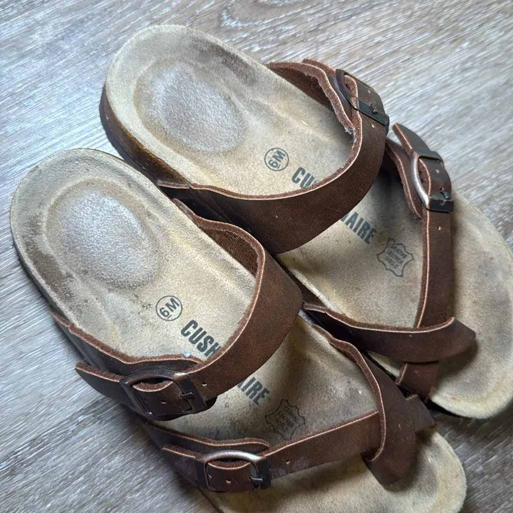 Cushionaire‎ Women’s Brown Sandal Size 6 - Image 2