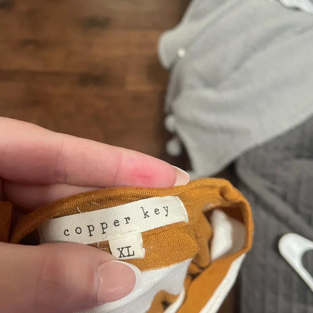 Tan and Brown Short Sleeve Boxy T-Shirt - Image 2