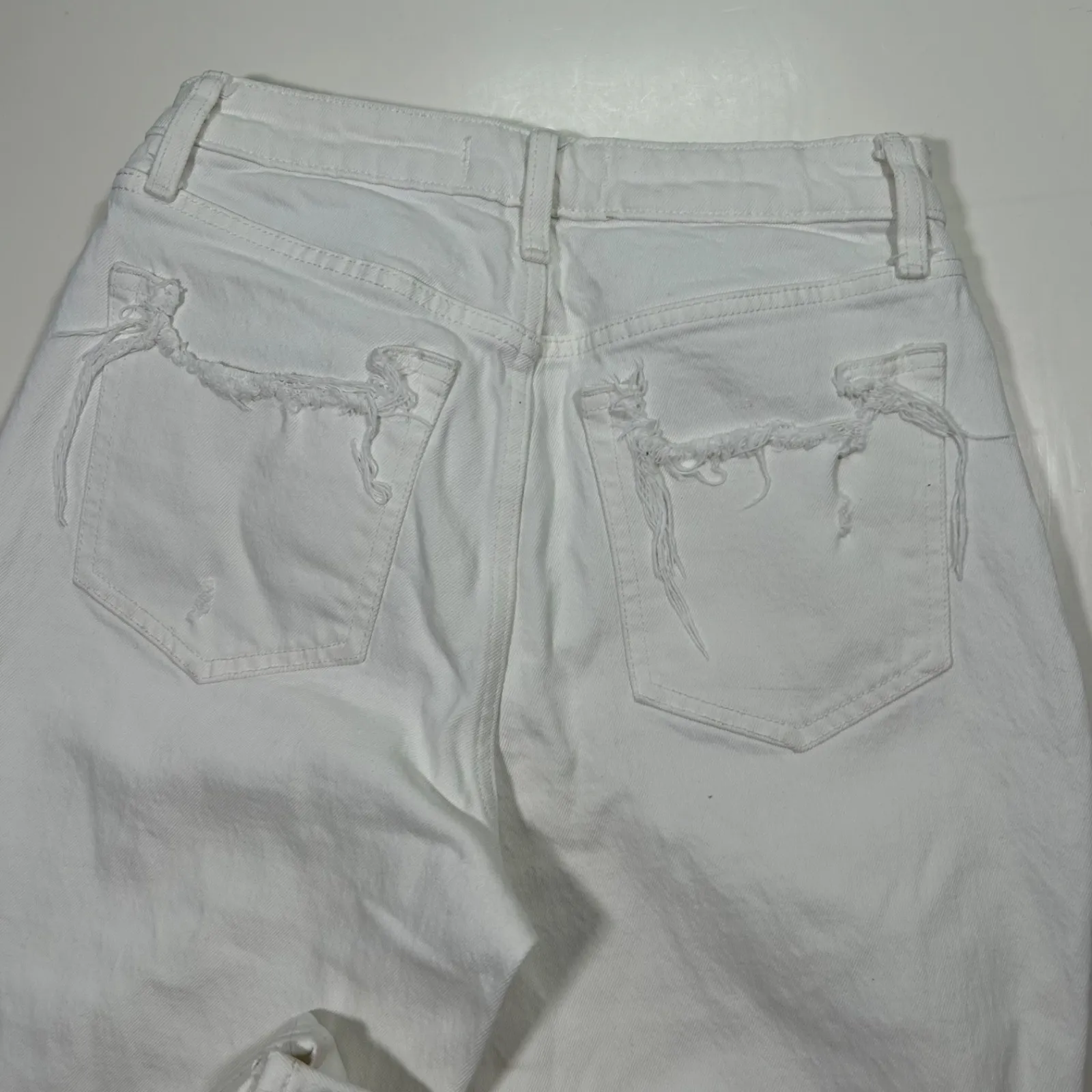 Abercrombie & Fitch High Rise Mom Jeans Curve Love Distressed‎ White Denim 27/4R - Image 6