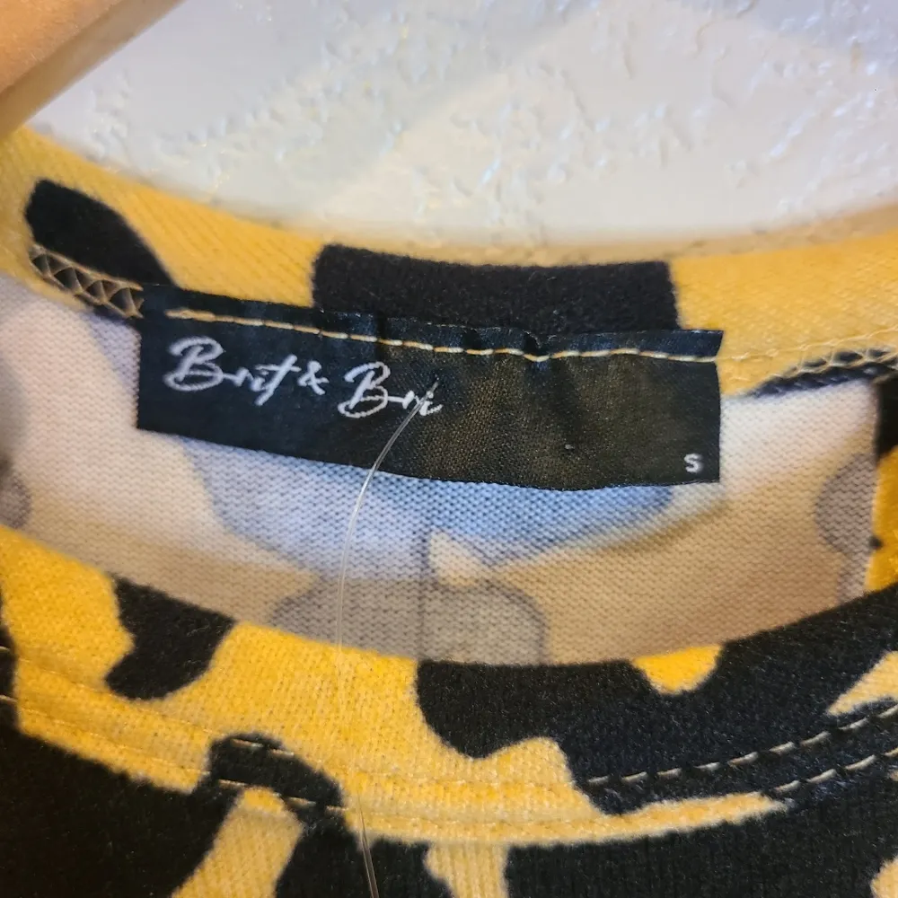 Brit & Bri Tiger Design Long Sleeve Blouse Size Small - Image 9