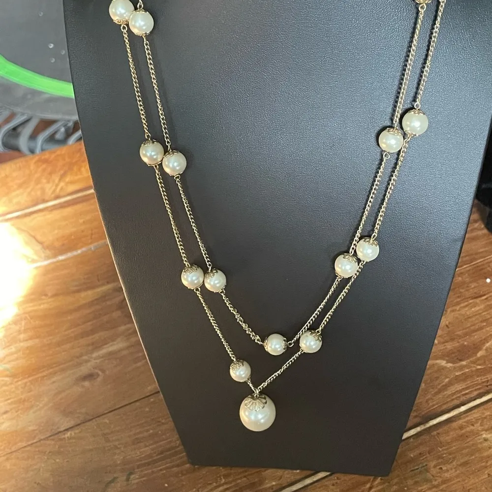 Beautiful Coro Pearl Necklace - Image 5