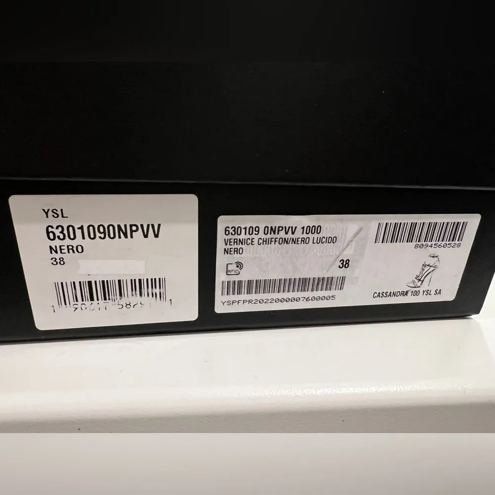 YSL Cassandra Patent Leather Black heels size 38 - Image 7