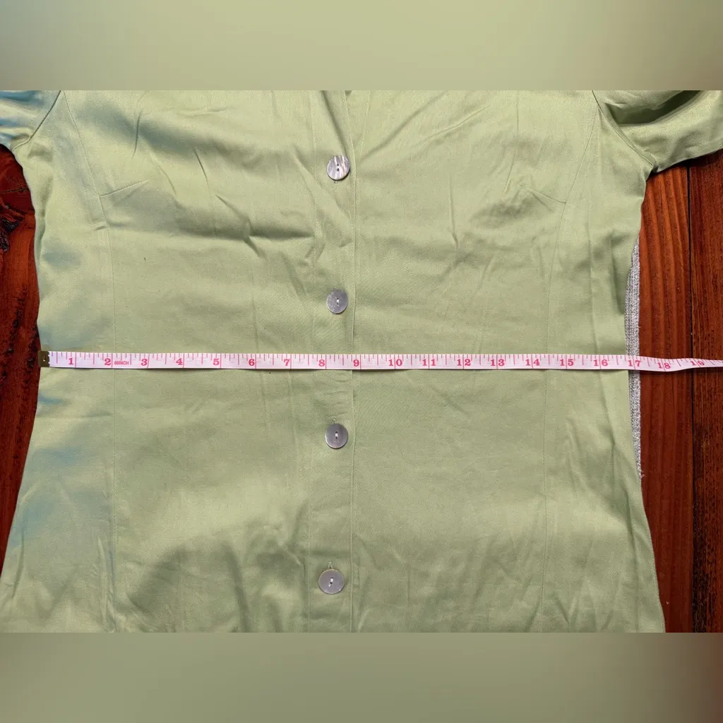 Chico's  Light Green Collared Button-up - Image 7