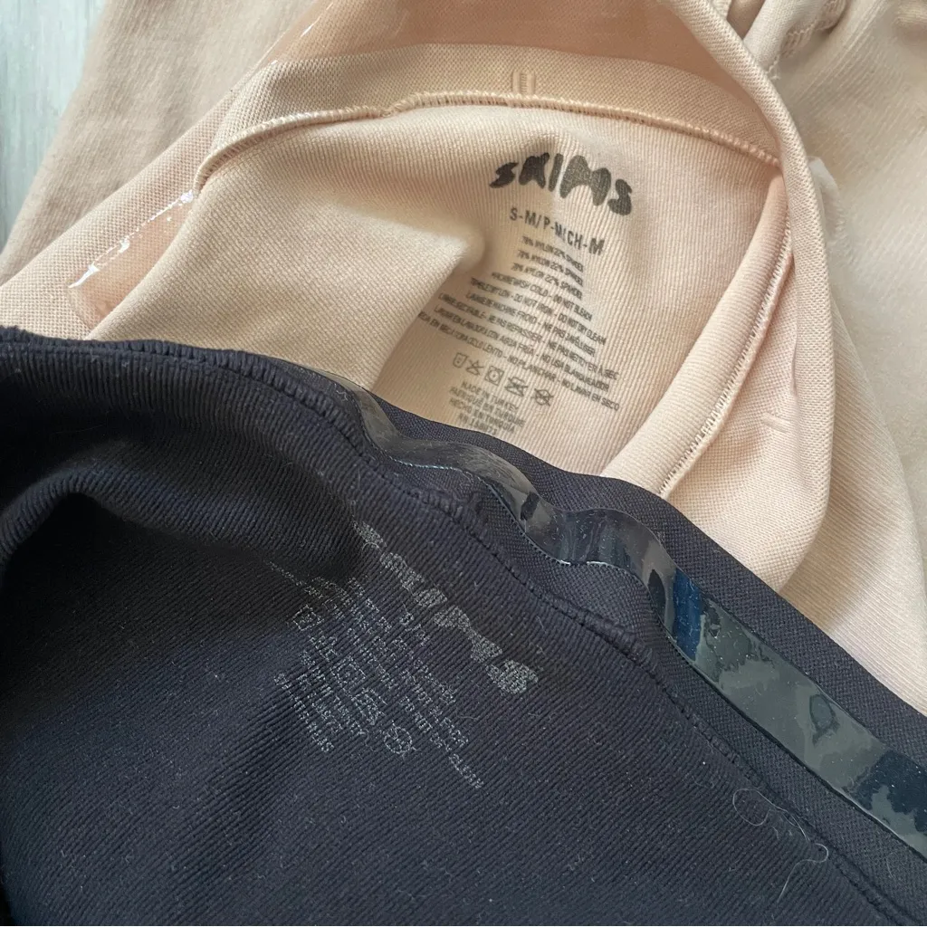 Skims Shapewear Shorts sculpt mid thigh set of 2 womens Beige Black small medium - Image 4