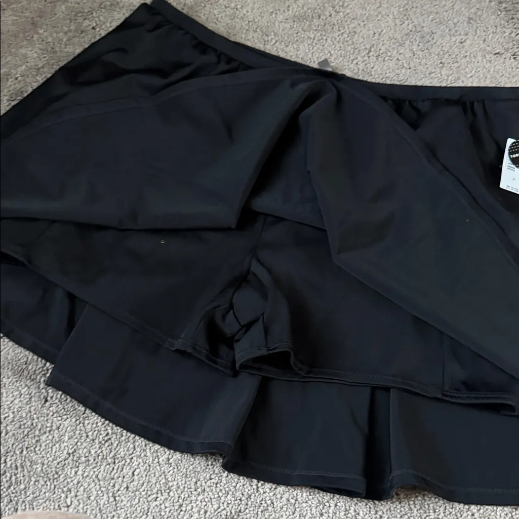 Torrid Active Black High Rise Skater Swim Skirt With Pocket Shorts SIZE 3 - Image 2