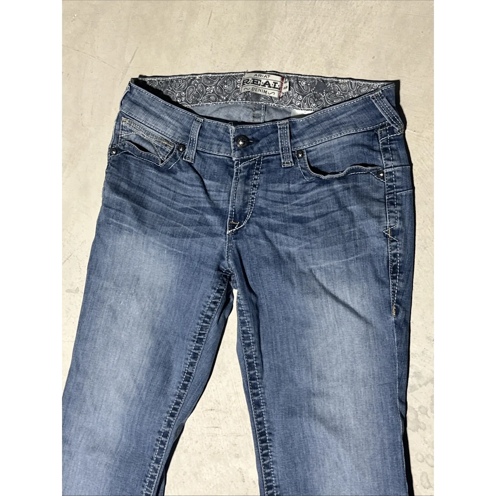 Ariat Mid-Rise Bootcut Flare Jeans Women's SZ 31x34 Thick Stitch Cowgirl - Image 9