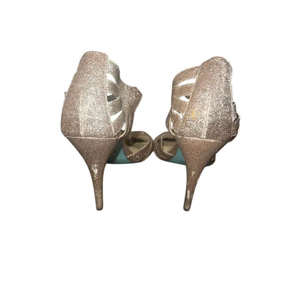 ✨BETSEY BLUE TEE STRAPPY SZ 7.5 HEEL IN CHAMPAGNE✨ - Image 3