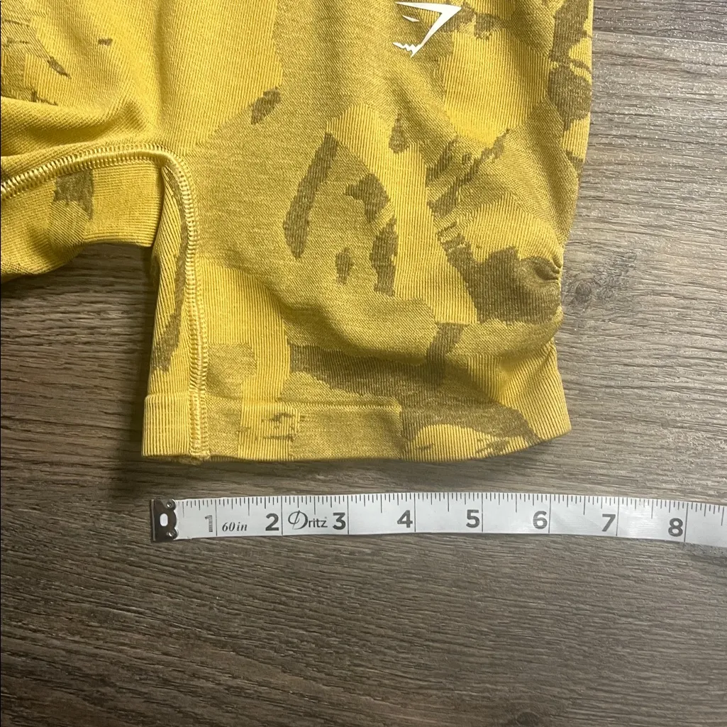 Gymshark Adapt Camo Seamless Light Yellow Athletic Short Size XS - Image 9