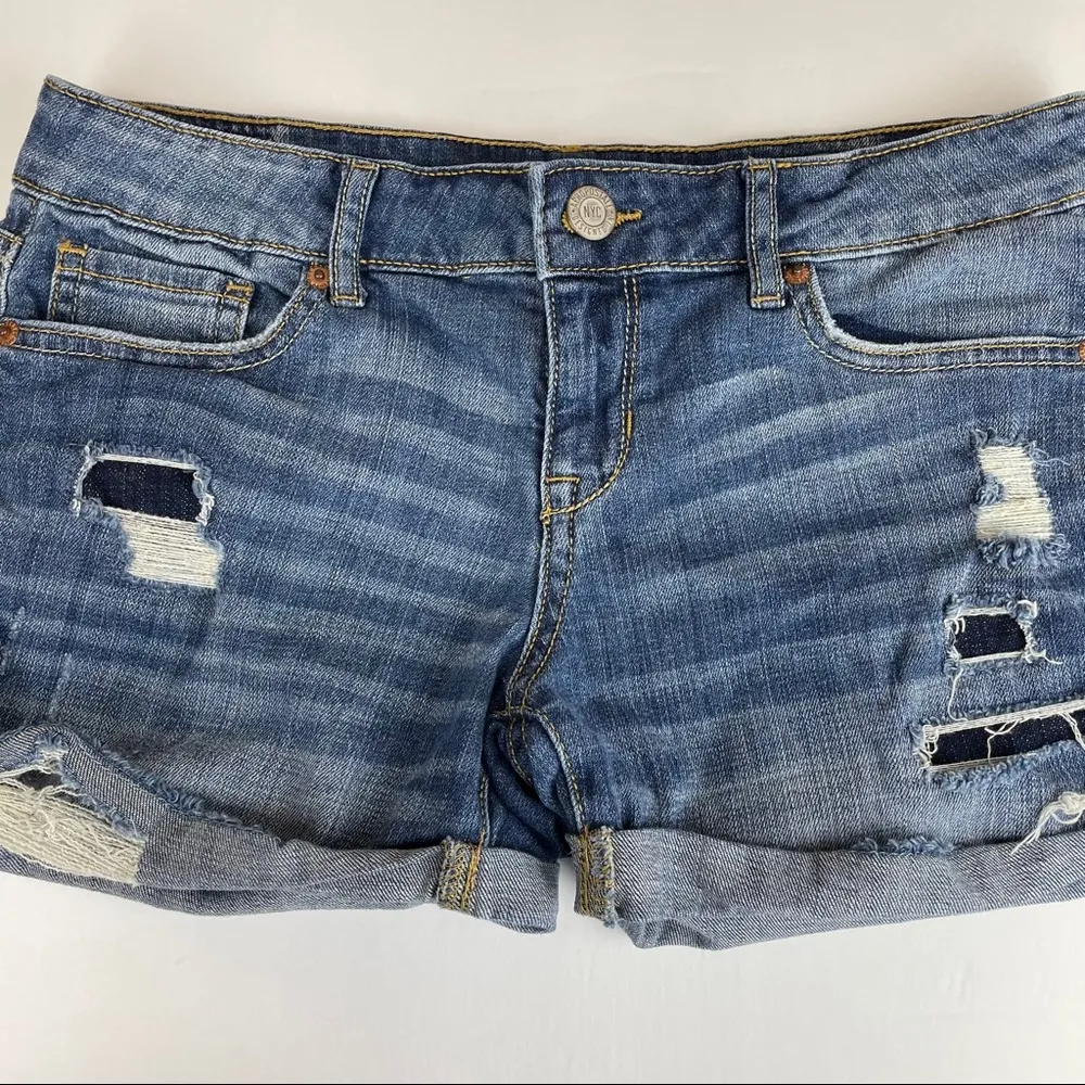Aeropostale Distressed Cuffed Denim Jean Shorts Sz 8 - Image 6