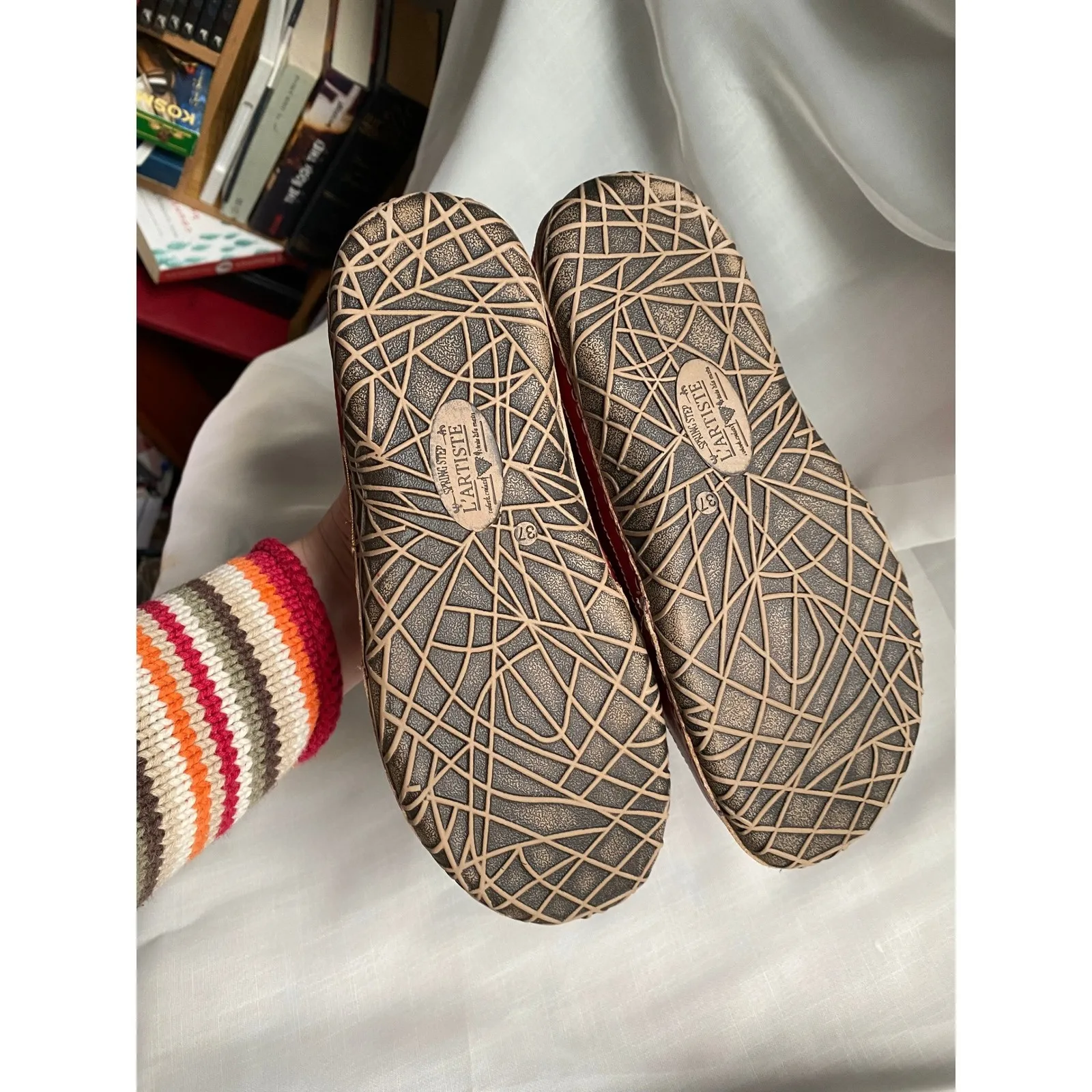 L'Artiste Libora Red Leather Floral Slip On Flats Shoes 6.5 Bohemian Scandigirl - Image 5