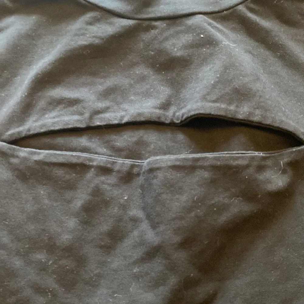 Tiger mist black crop top small - Image 3