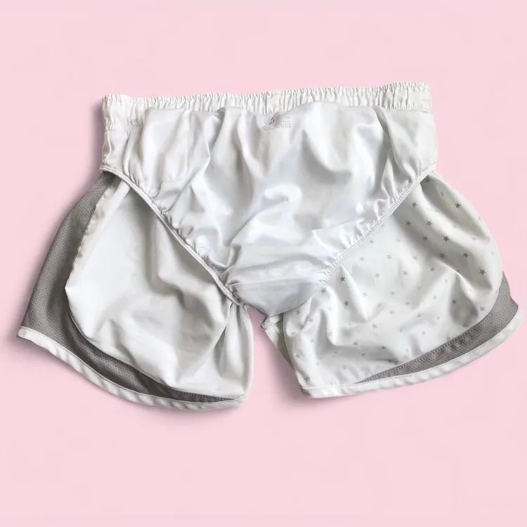 Nike Women's Star Patterned White Athletic Shorts Size S - Image 4