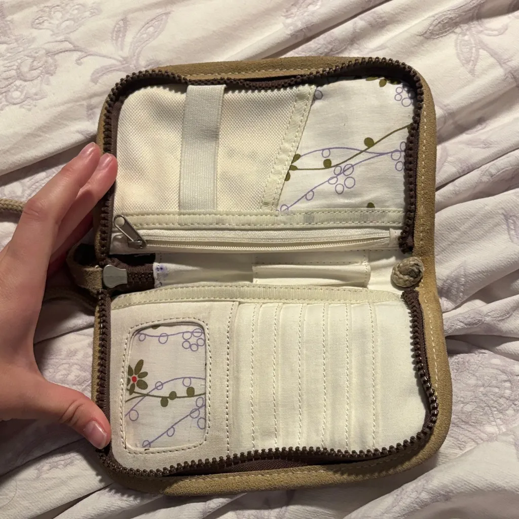 Sherpani Tan and Brown Floral Crossbody Bag - Image 2