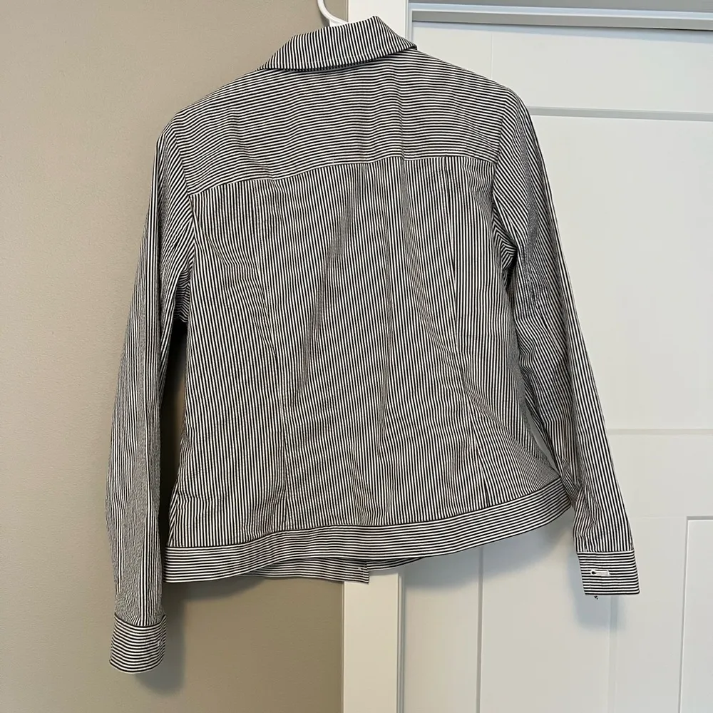 Jones New York Black and White Striped Blazer - Image 4