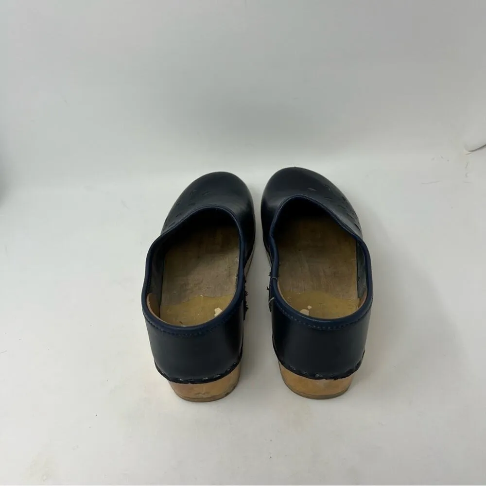 Sven NAVY BLUE Leaf Punch Swedish Clogs Size 37 or US 6.5 - Image 3