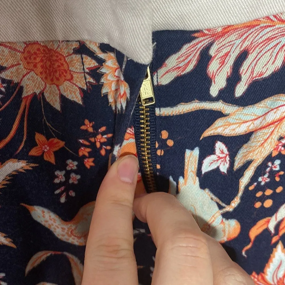 Anthropologie Leifsdottir Maypop floral and bird print Bermuda shorts size 0 Blue - Image 7