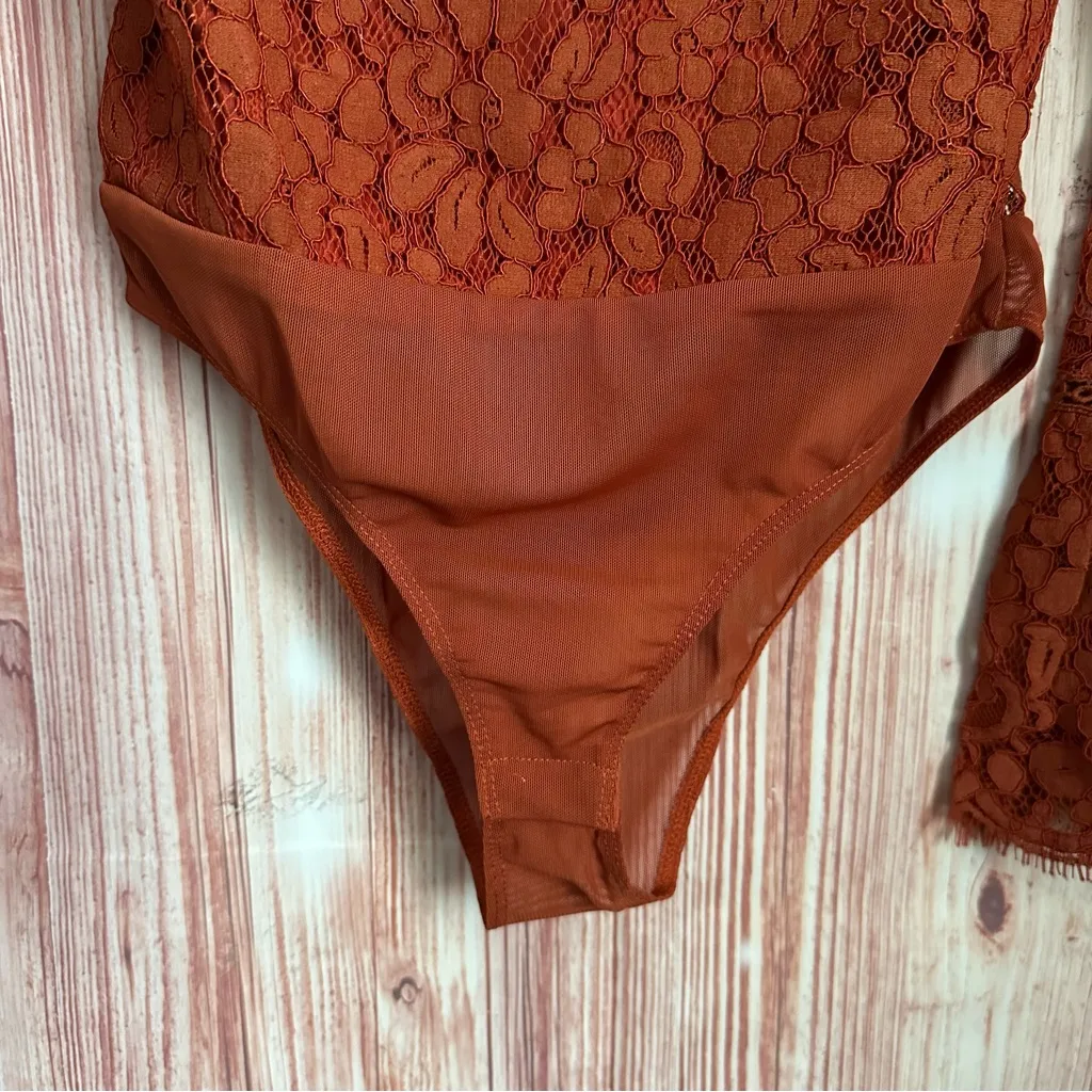 Endless Rose Rust Brown Lace Open Back Flare Sleeve Bodysuit Size XS - Image 5