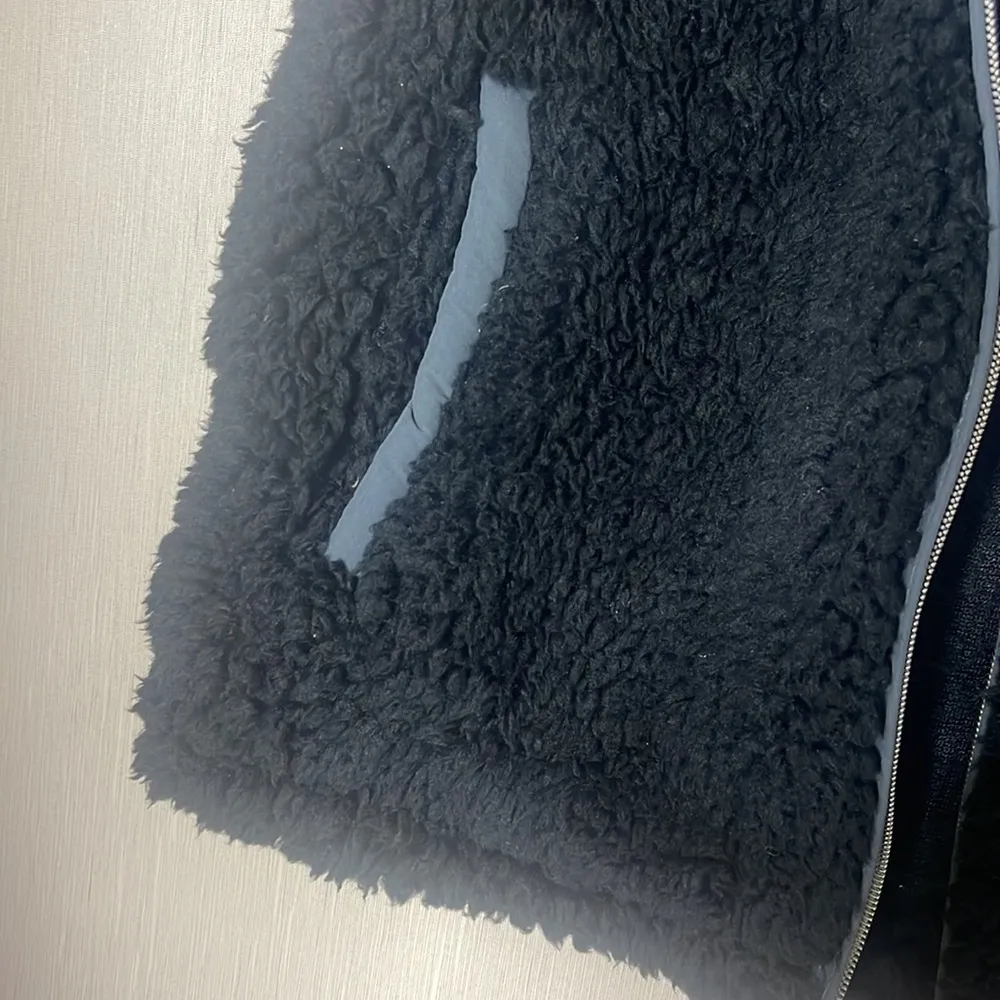 Southern shirt cotton black gray Sherpa vest medium NWT - Image 2