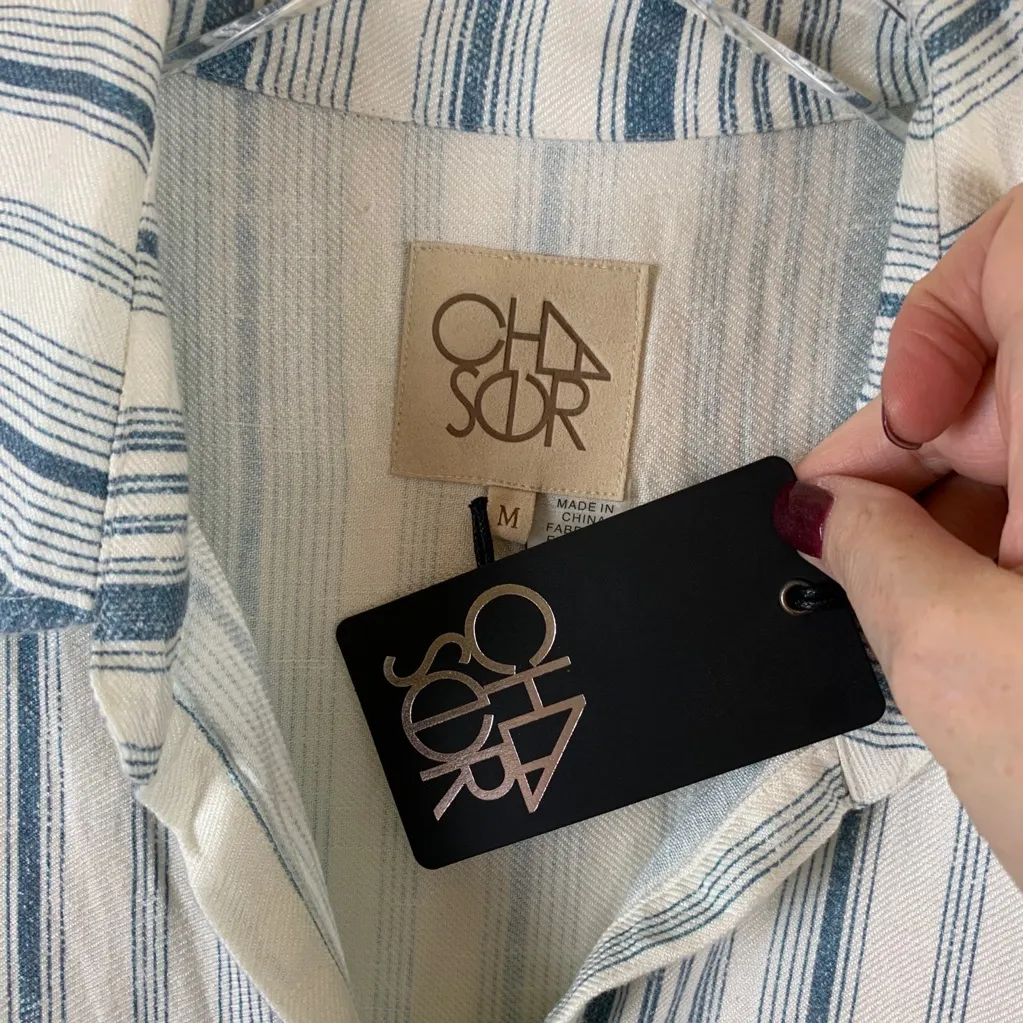 Chaser Beachy Linen Button Down Romper Size Medium Blue White Stripe NWT - Image 6