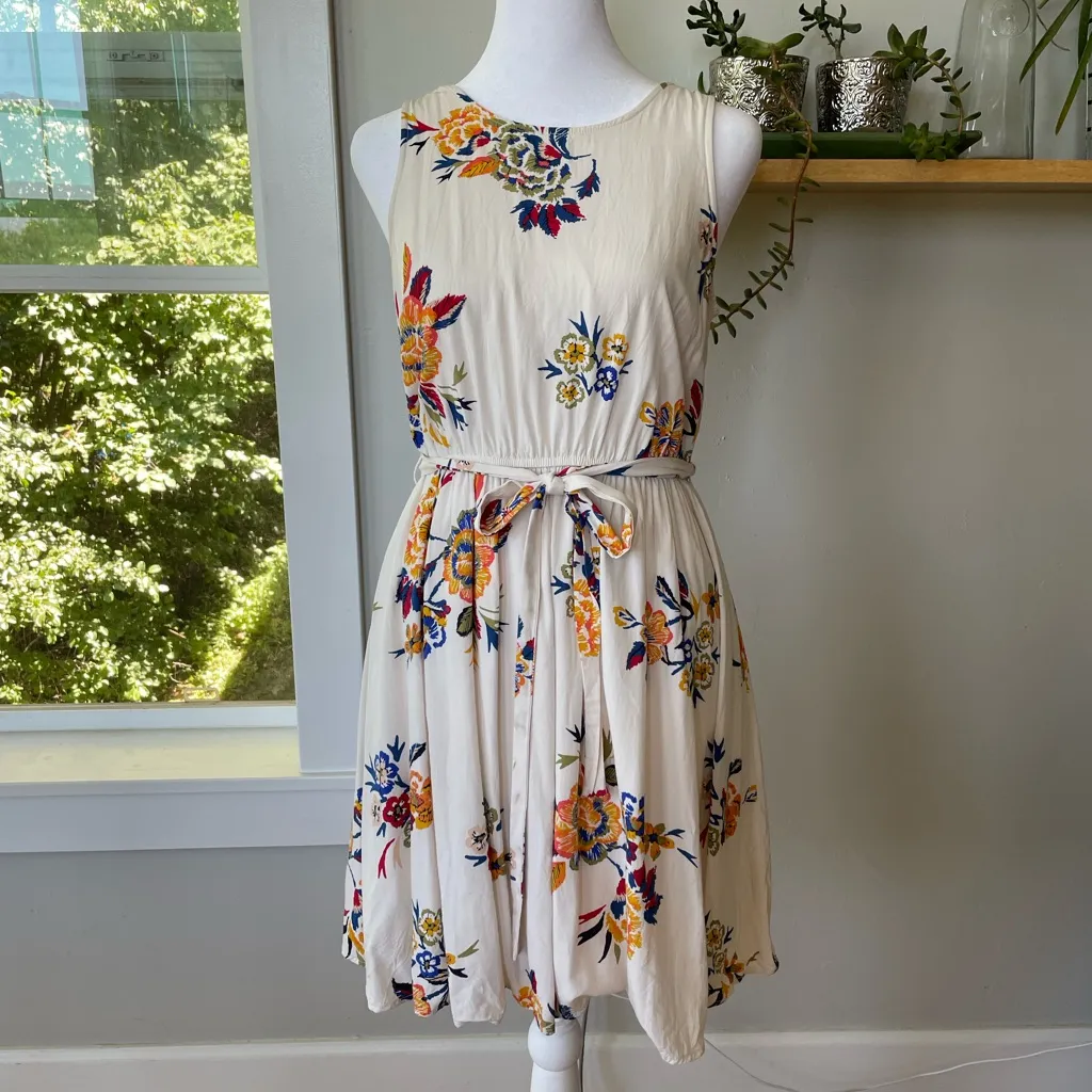 Old Navy Sleeveless Ivory Floral Tie Belt Dress Sz Small - Image 2