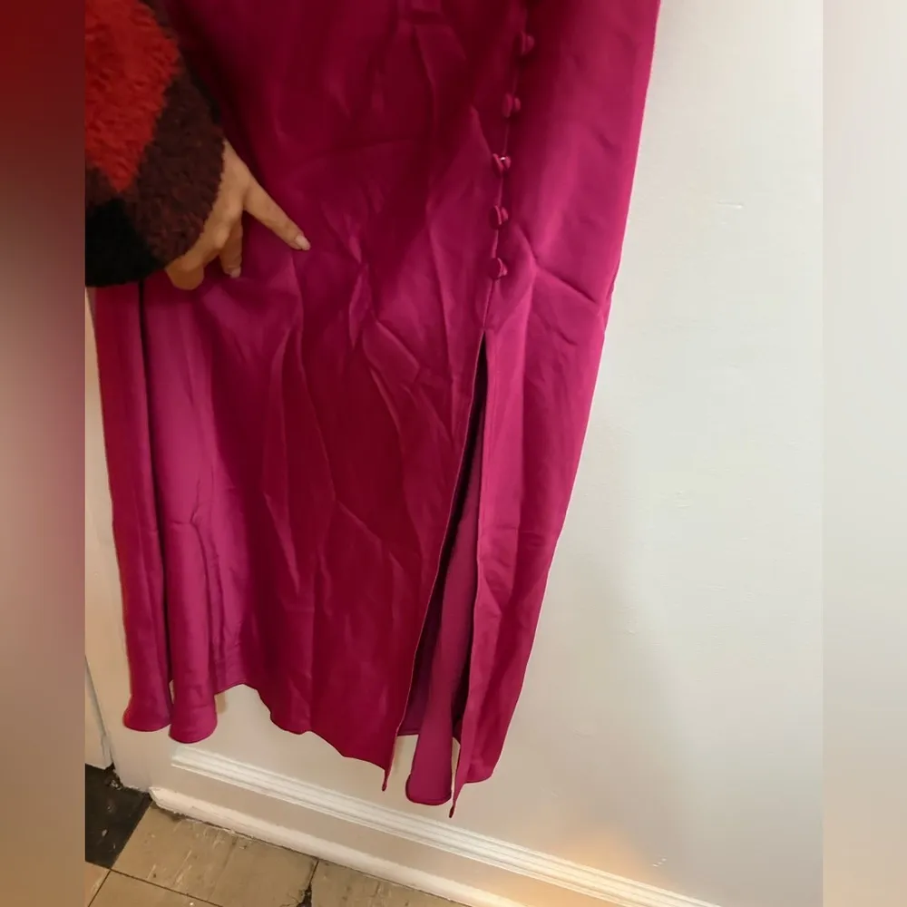 NWT Wayf Magenta Halter Drape Neck Satin Midi Dress - Image 4