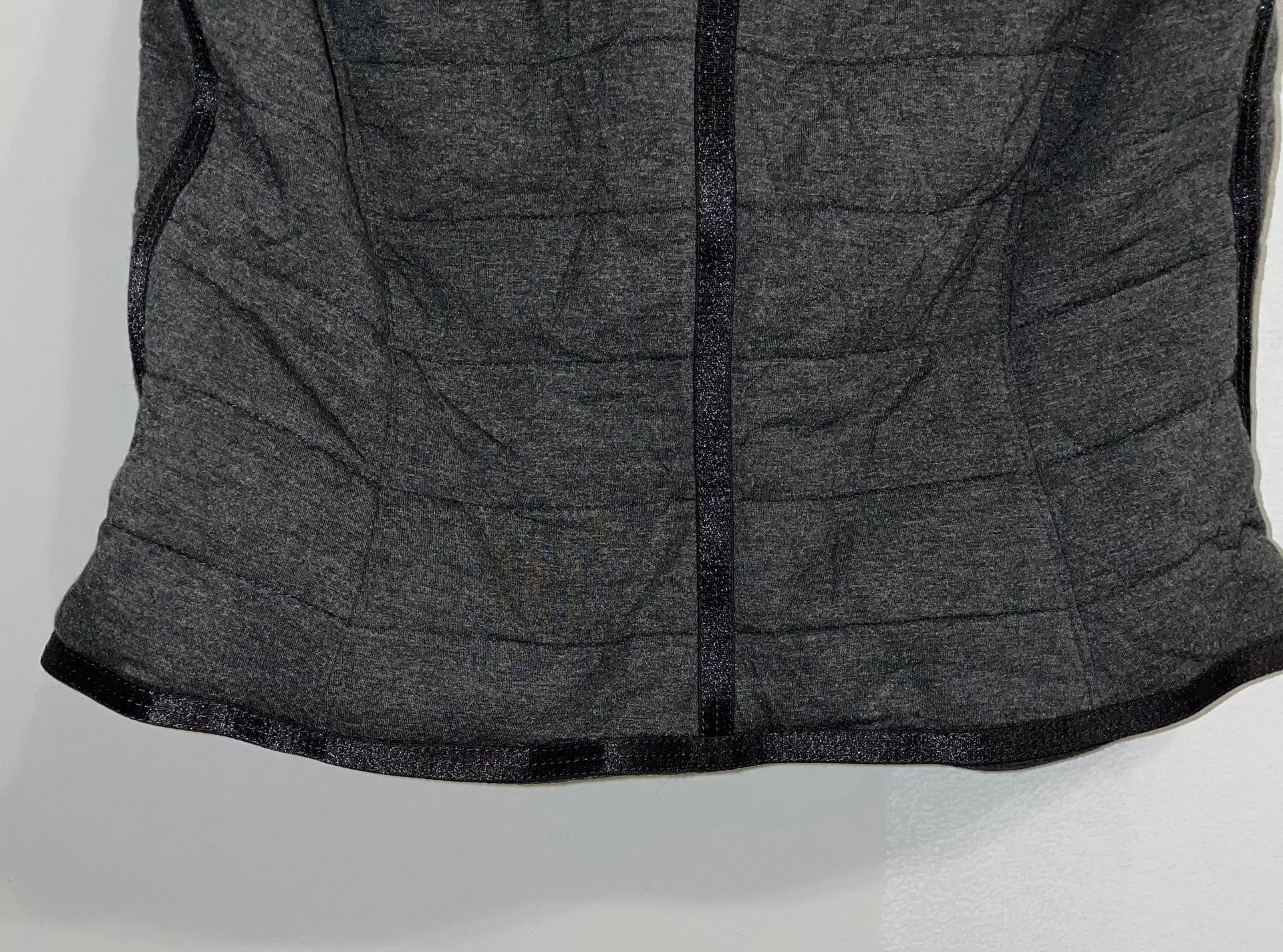 NWT $130 White House Black Market Grey Knit Quilted Zip Front Vest S - Image 6