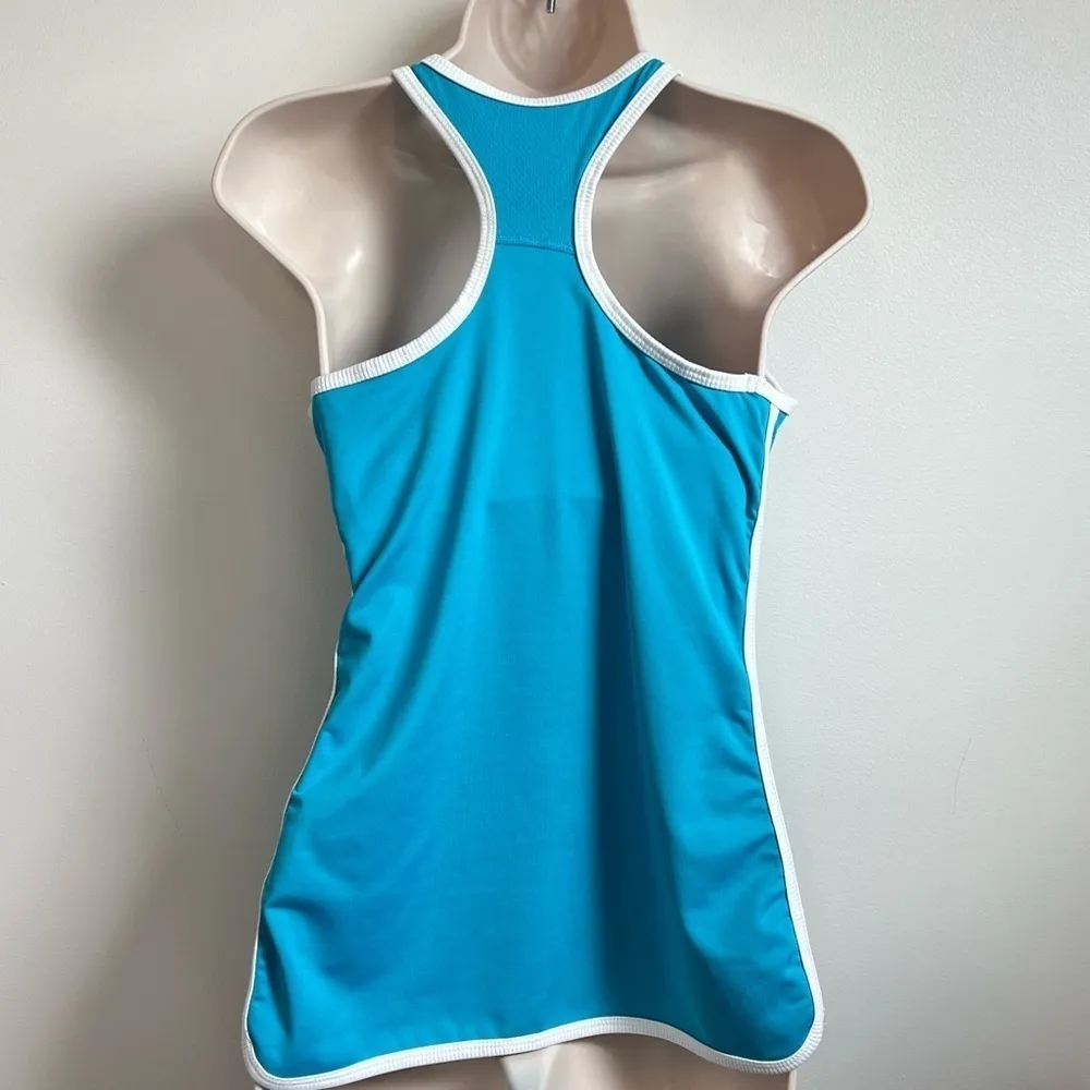 Nike Performance women’s scoop neck racerback tank top pullover lined small - Image 2