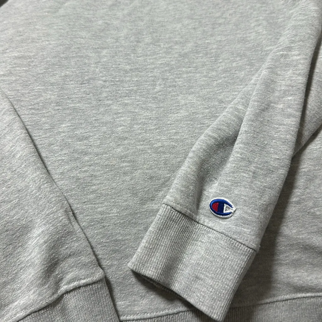Champion M crewneck - Image 3