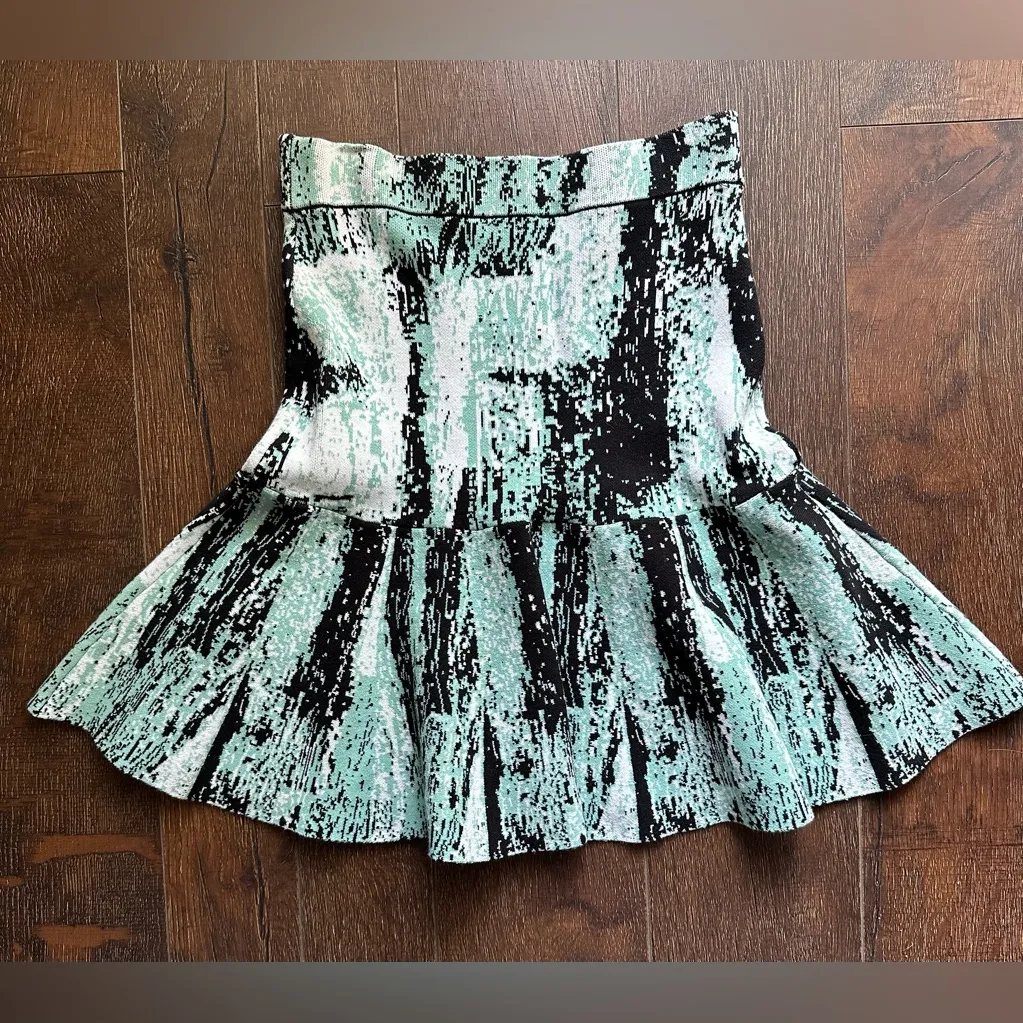 BCBGMaxAzria Areca Skirt - Image 4