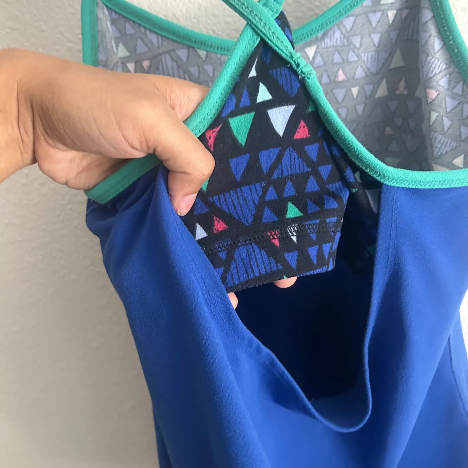 Tank Top Athletic Built-In Bra Criss Cross Back Blue Green Size M‎ - Image 7