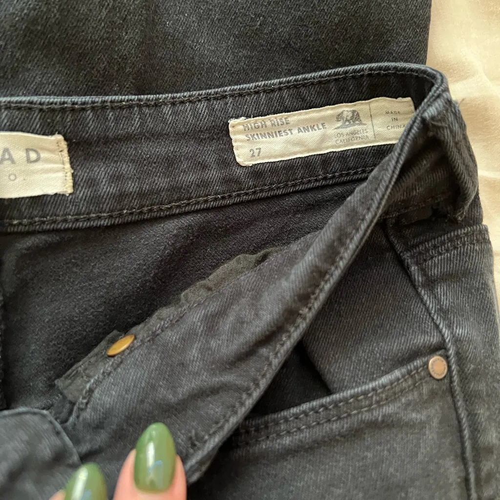 Bullhead ripped black jeans Size 27 - Image 3