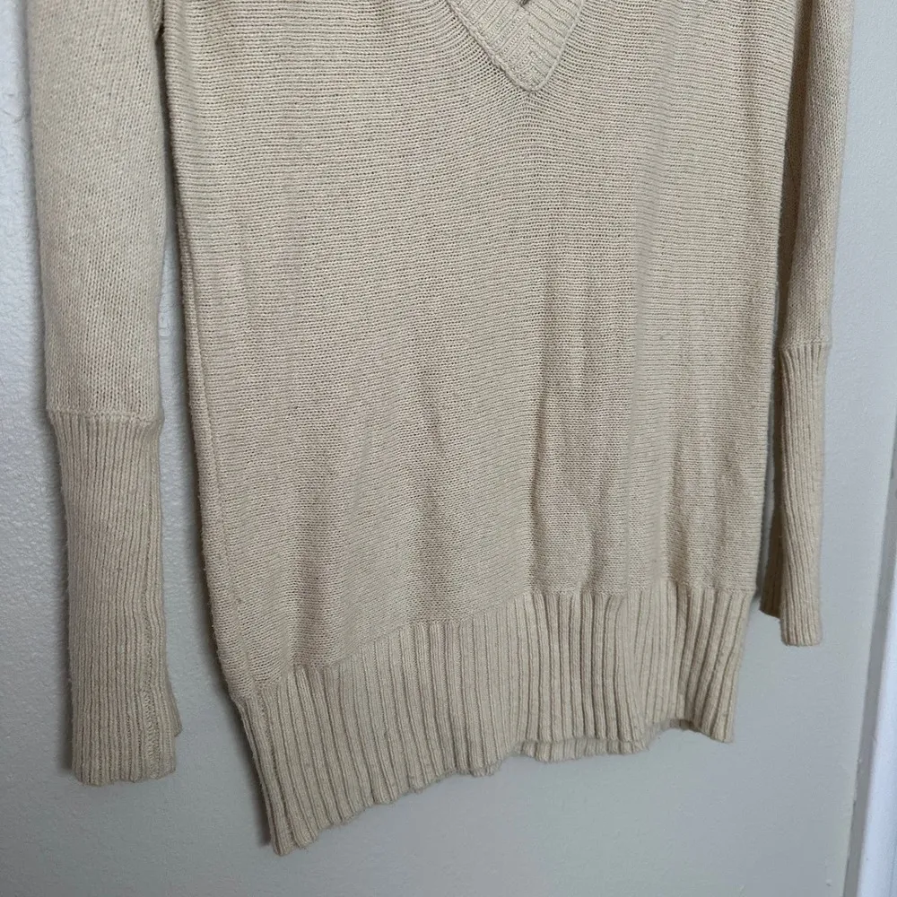 Medium Y2K 2000’s Bella Swan Cream Fitted Knit Long Sleeve Sweater - Image 5