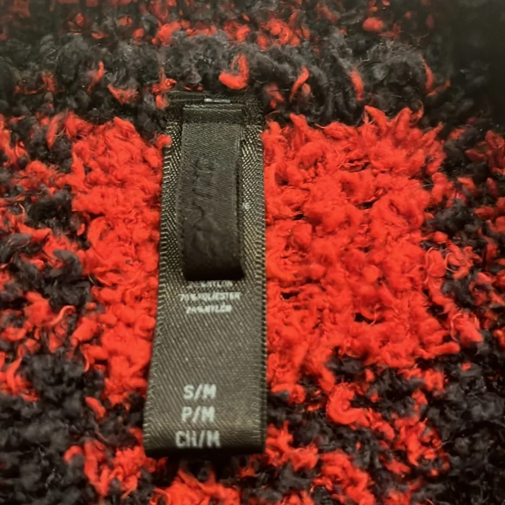 SKIMS plush buffalo plaid sweater S/M - Image 5