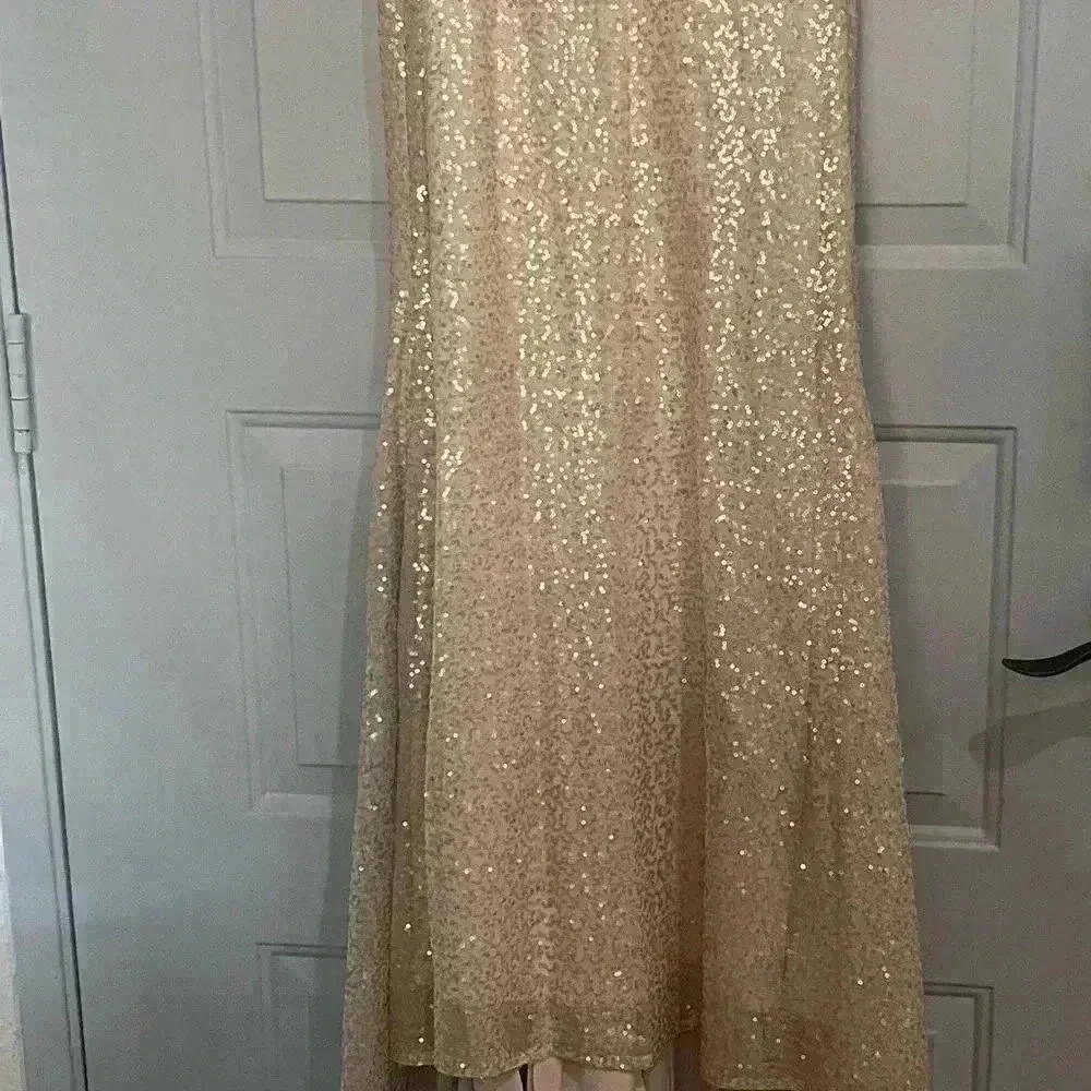 MoriLee Gold Sequin Gown
Sweetheart Neckline Illusion Size 6 - Image 16