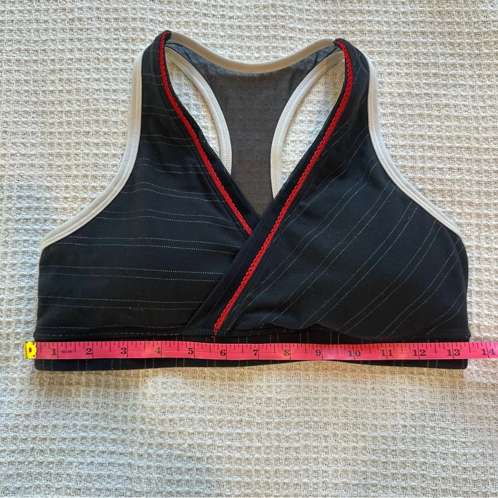 Lululemon V Neck Sports Bra size 8 red white and black lace detail padded - Image 3