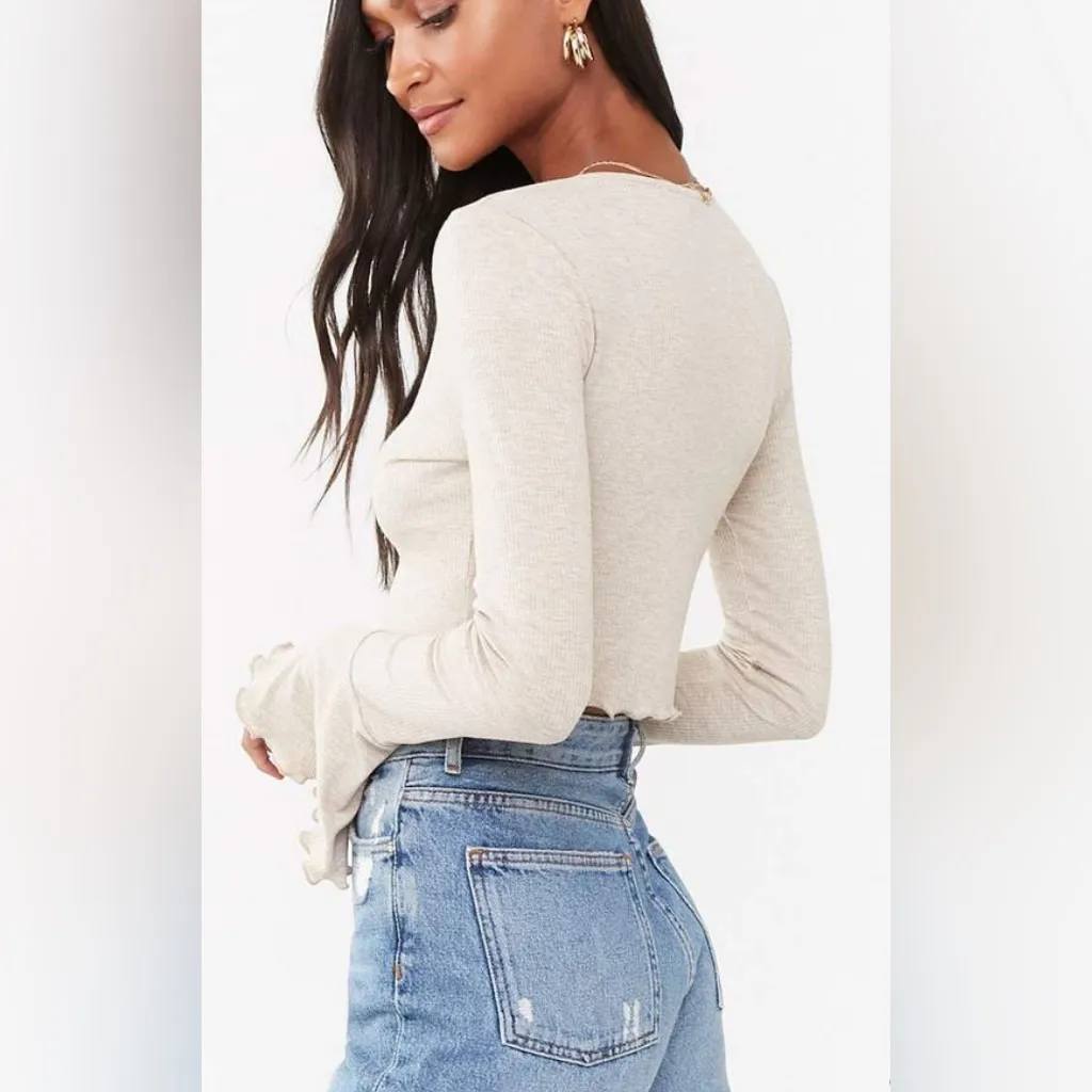 Forever 21 Cropped Ribbed Button Front Top Tan Trumpet Sleeve sz Small - Image 5